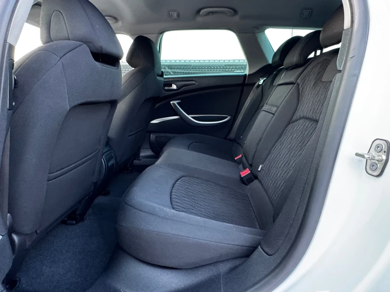 Citroen C5 2.0HDI ИТАЛИЯ АВТОМАТ FACELIFT, снимка 7 - Автомобили и джипове - 51697641