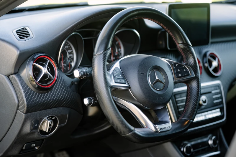Mercedes-Benz A 45 AMG 4Matic, снимка 8 - Автомобили и джипове - 52636373