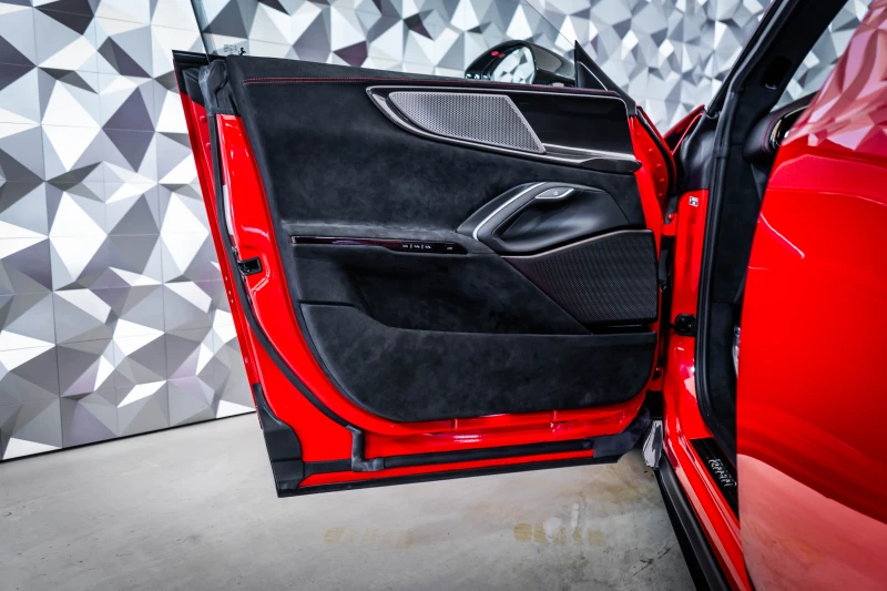 Ferrari Purosangue Rosso Corsa, снимка 7 - Автомобили и джипове - 52689711