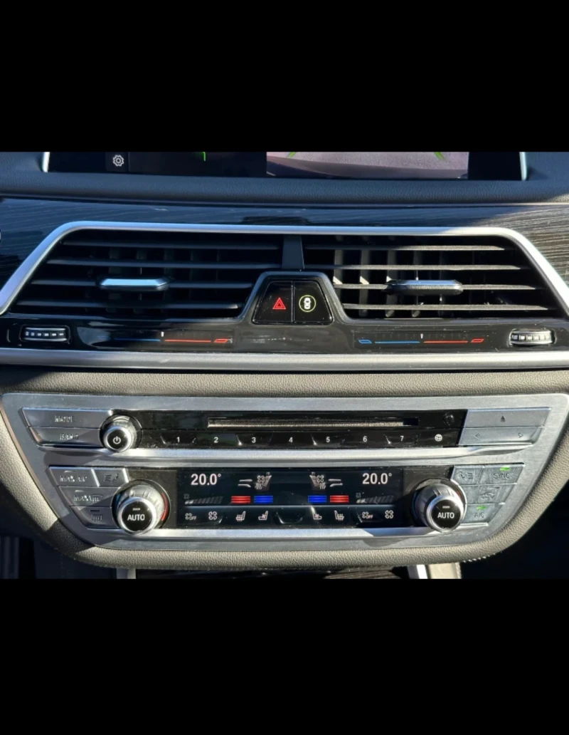 BMW 750 x-Drive 2019 V8 Twin-turbo Carbo-core, снимка 12 - Автомобили и джипове - 52867921