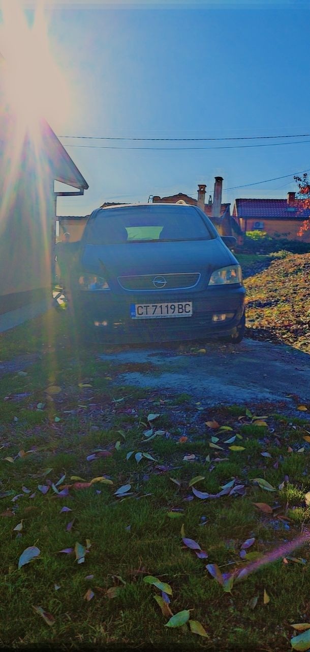 Opel Zafira, снимка 2 - Автомобили и джипове - 45646645