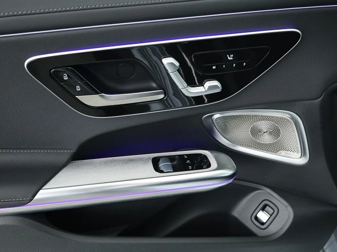 Mercedes-Benz CLE 300 4Matic = AMG Line = Night Package Гаранция - изображение 5