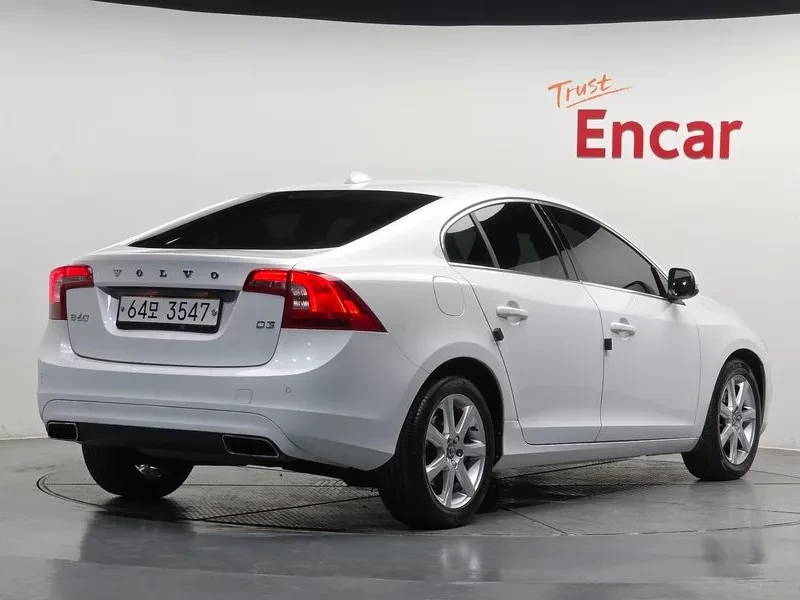 Volvo S60, снимка 2 - Автомобили и джипове - 54326574