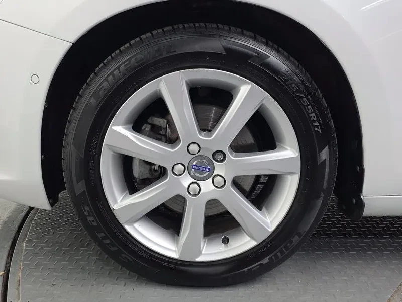 Volvo S60, снимка 5 - Автомобили и джипове - 54326574