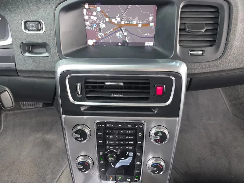 Volvo S60, снимка 14 - Автомобили и джипове - 54326574