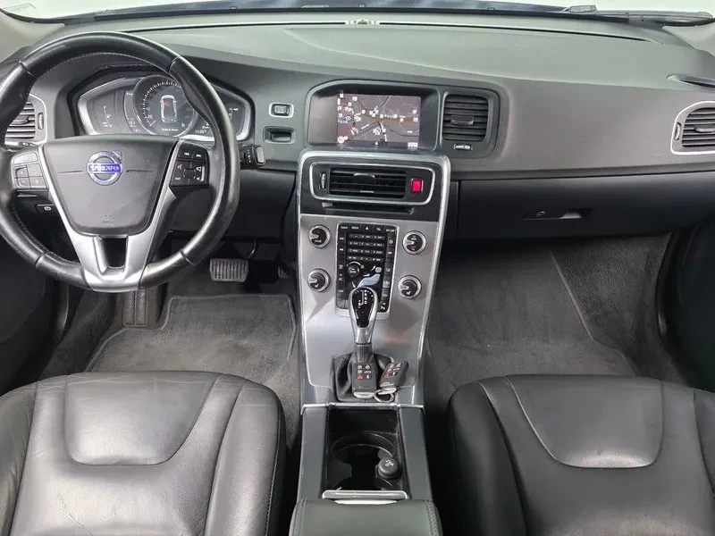 Volvo S60, снимка 7 - Автомобили и джипове - 54326574