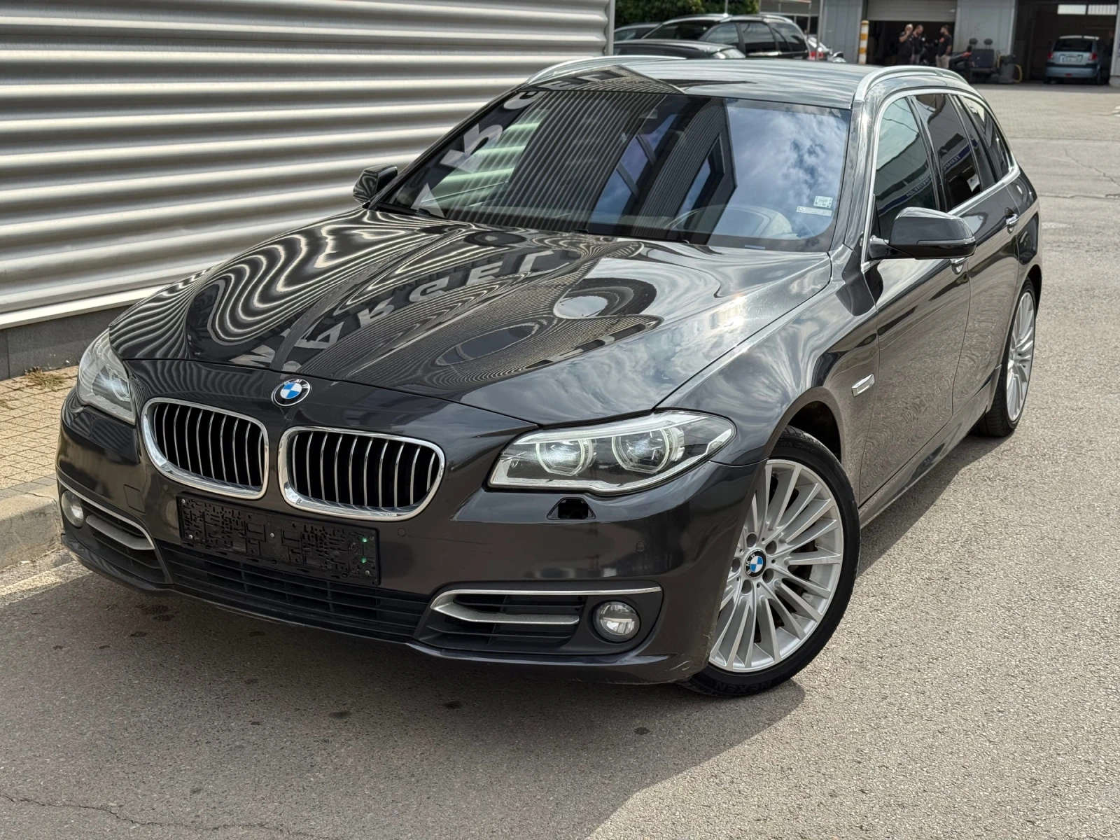 BMW 530 530xDrive+ Head Up+ Key Less GO+ Подгрев+ Камера+ , снимка 1