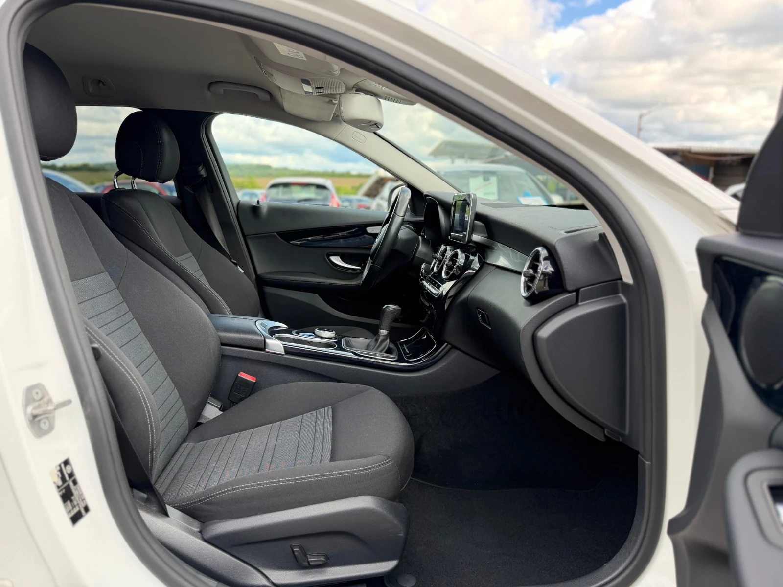 Mercedes-Benz C 180 1.6 CDI, снимка 14 - Автомобили и джипове - 49405983
