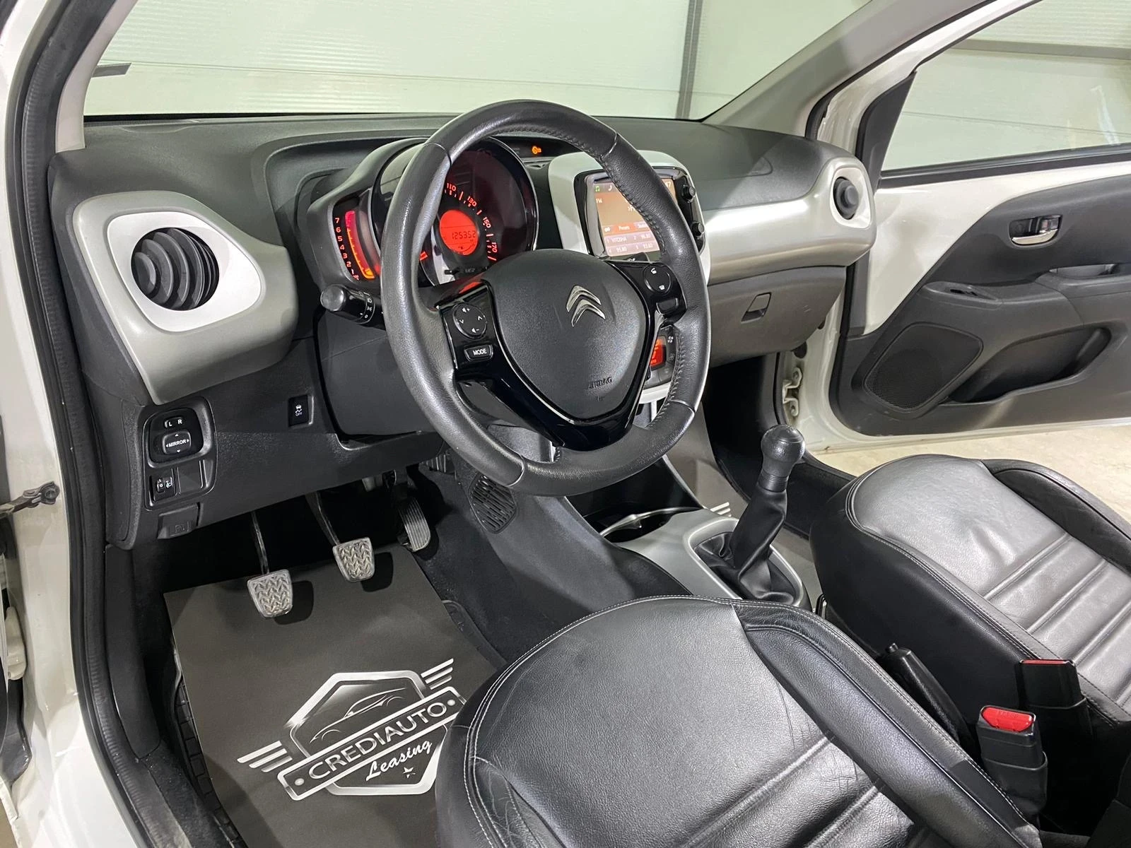 Citroen C1 1.2i 82hp - изображение 8
