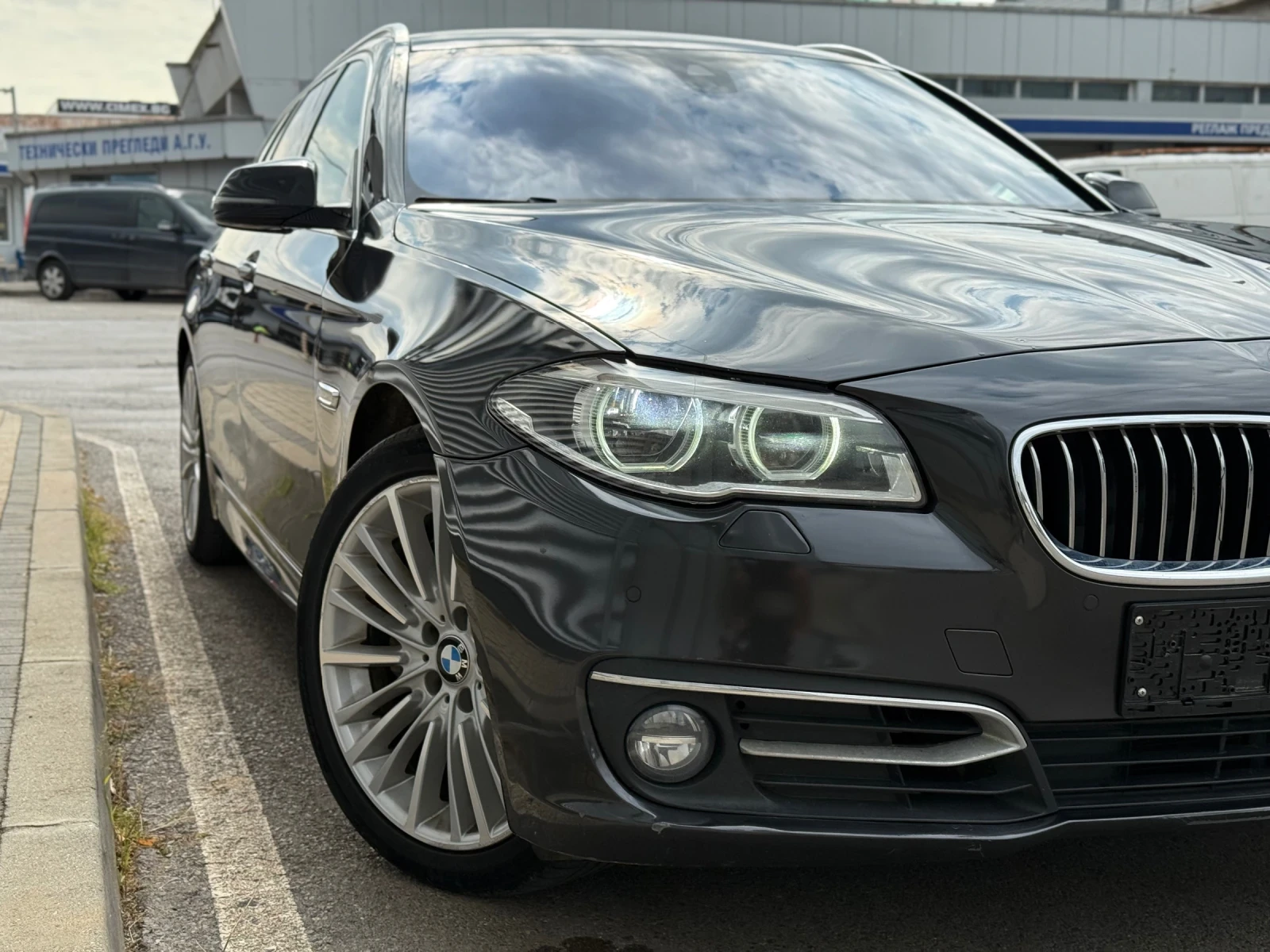 BMW 530 530xDrive+ Head Up+ Key Less GO+ Подгрев+ Камера+  - изображение 8