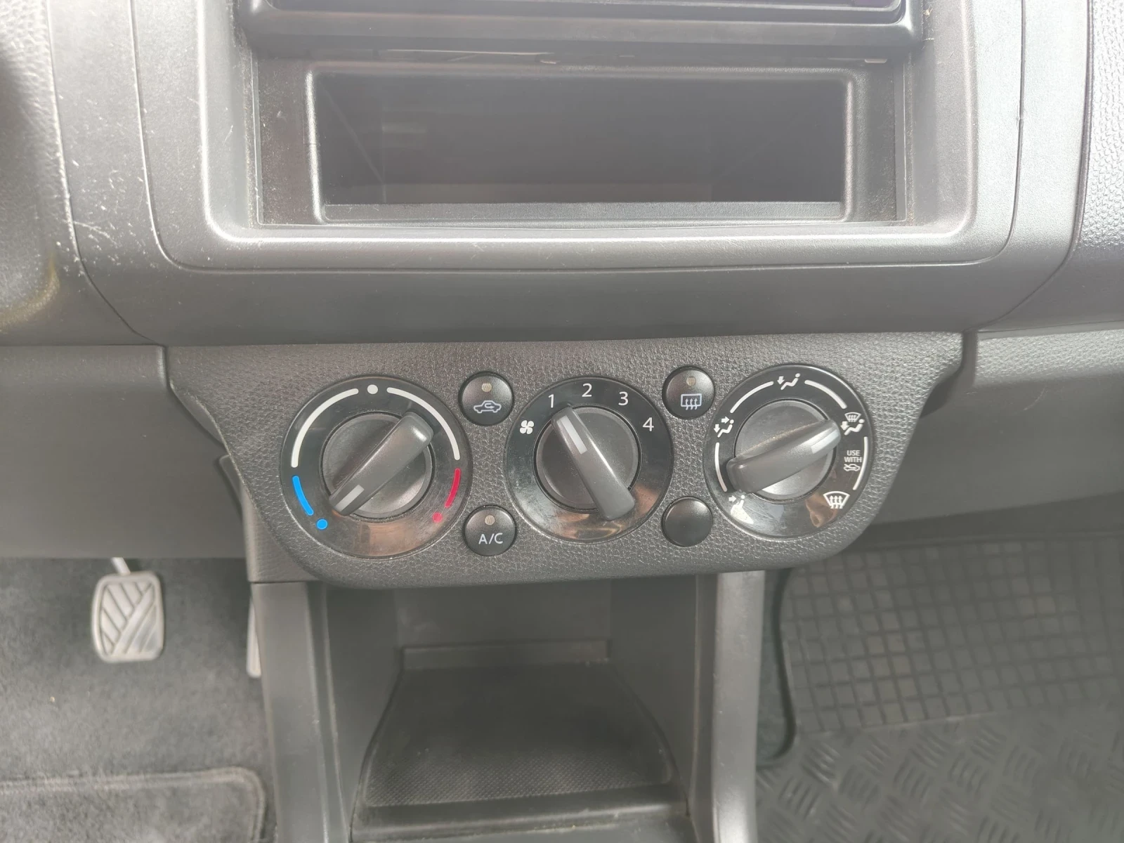 Suzuki Swift 1.3 i 92 ks | Mobile.bg   15