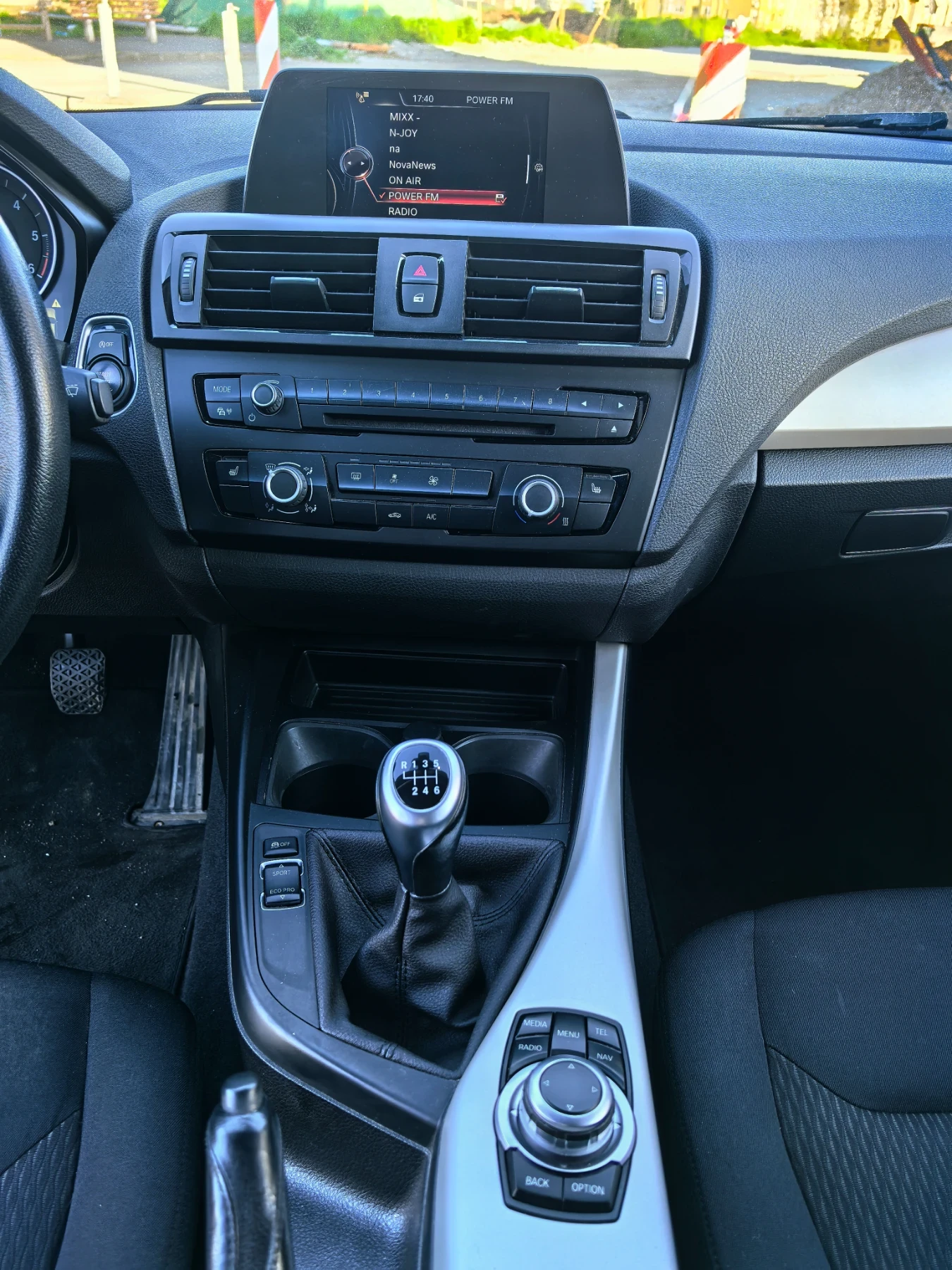 BMW 118 2.0D, снимка 11 - Автомобили и джипове - 53624044