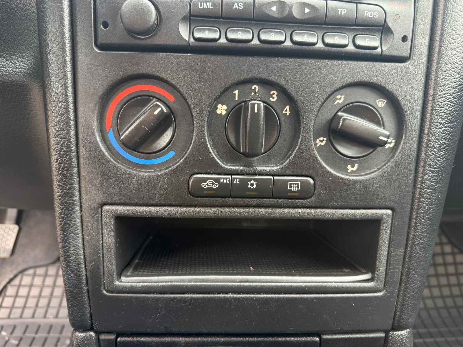 Opel Astra, снимка 11 - Автомобили и джипове - 53950130