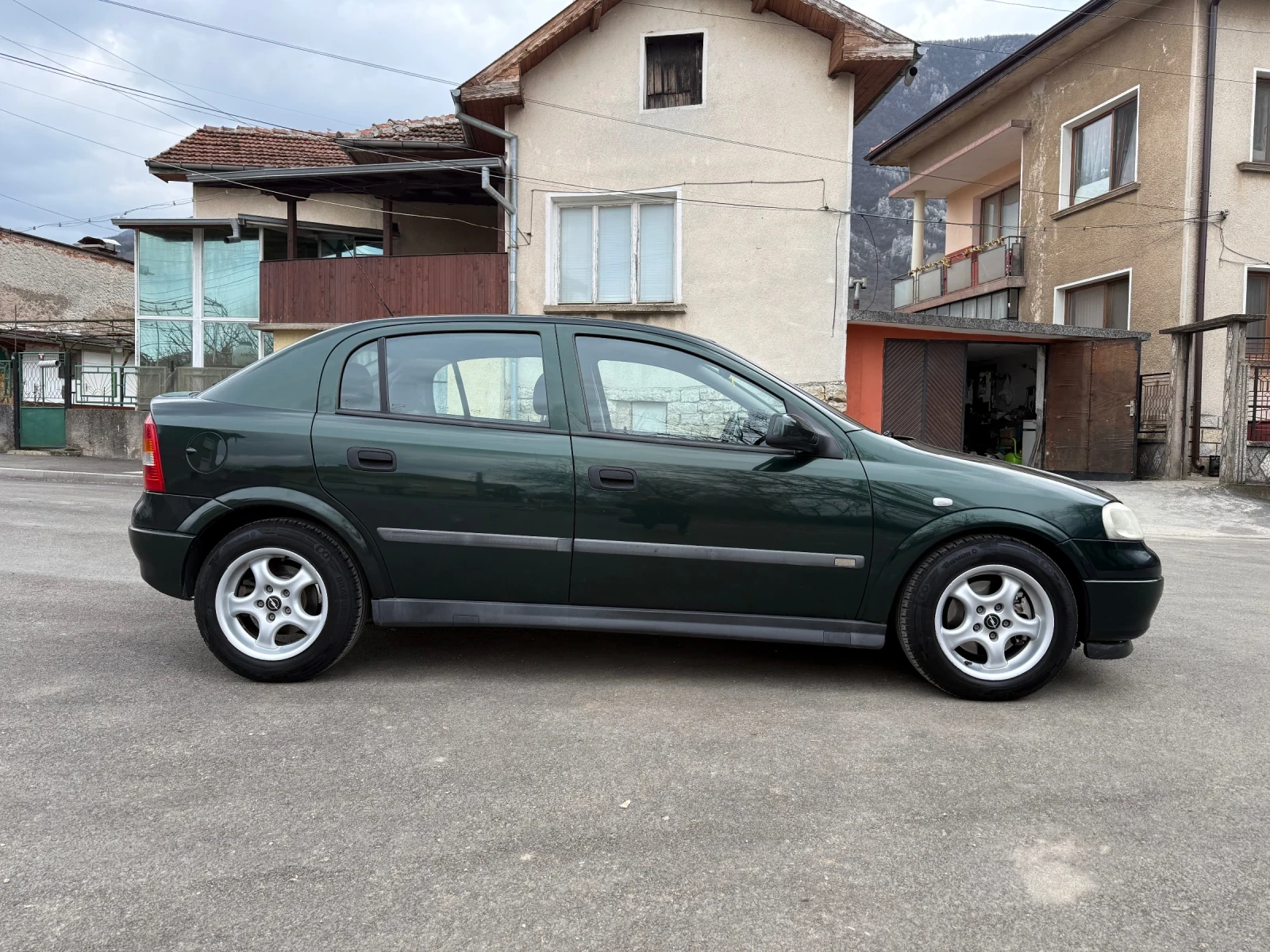 Opel Astra, снимка 4 - Автомобили и джипове - 53950130