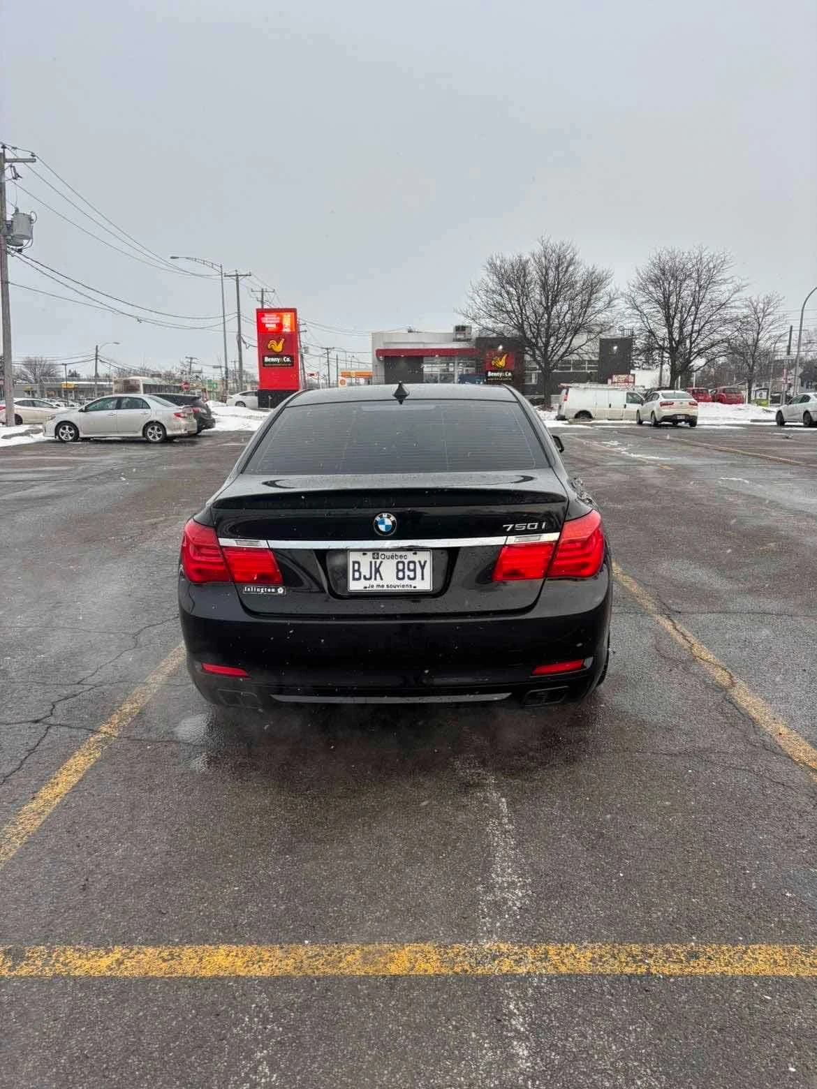 BMW 750 * 4dr Sdn xDrive AWD * CARFAX * ЦЕНА ДО БГ, снимка 3 - Автомобили и джипове - 53961142