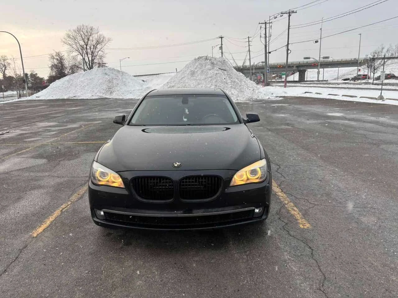 BMW 750 * 4dr Sdn xDrive AWD * CARFAX * ЦЕНА ДО БГ, снимка 2 - Автомобили и джипове - 53961142