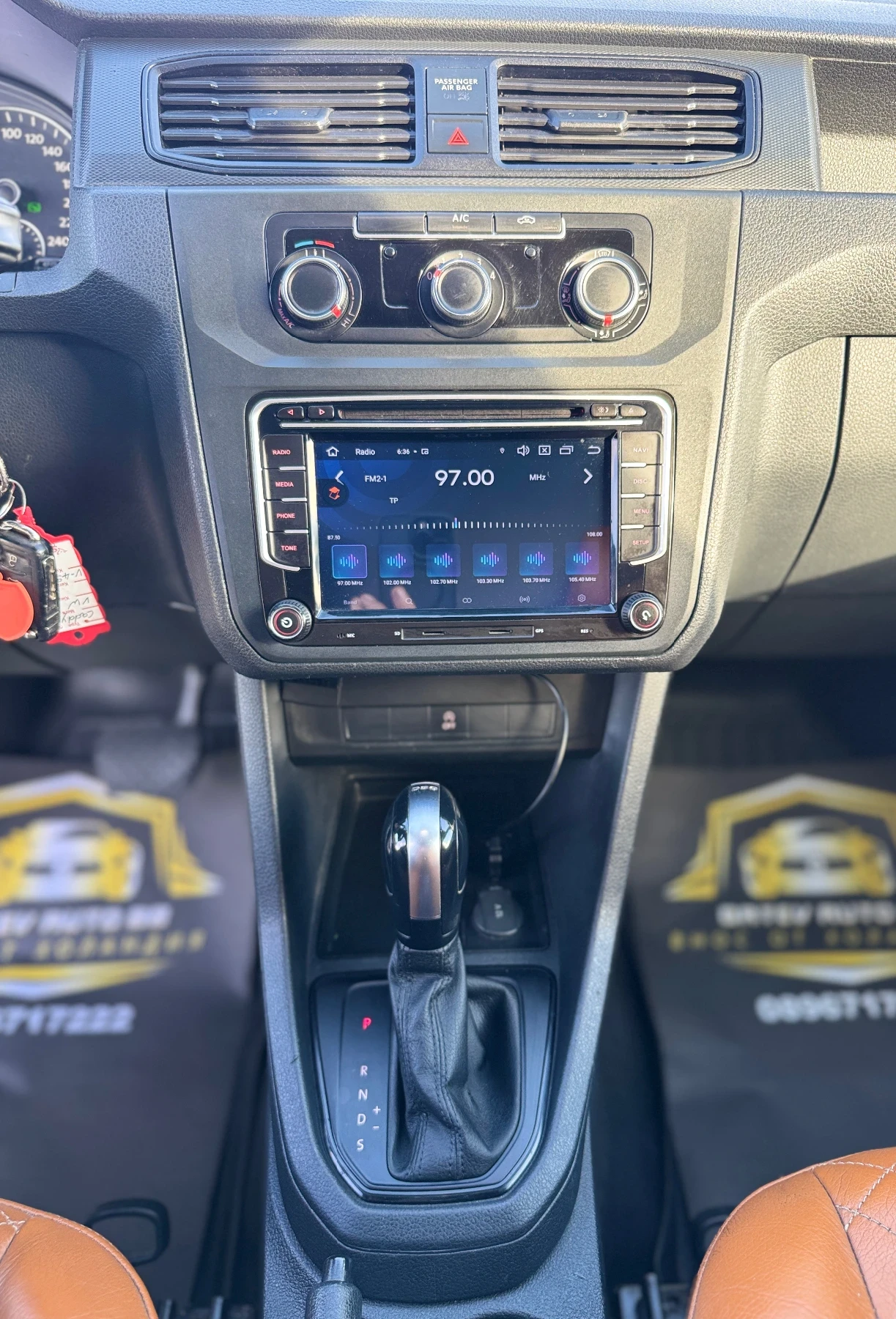 VW Caddy 2.0 TDI, снимка 15 - Автомобили и джипове - 54601662