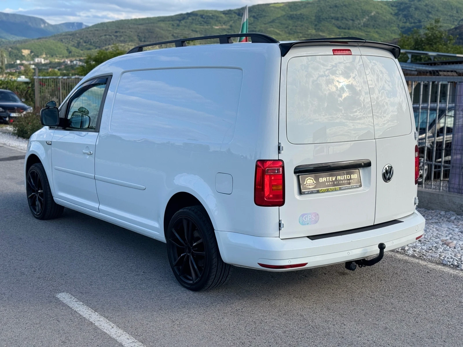 VW Caddy 2.0 TDI, снимка 6 - Автомобили и джипове - 54601662
