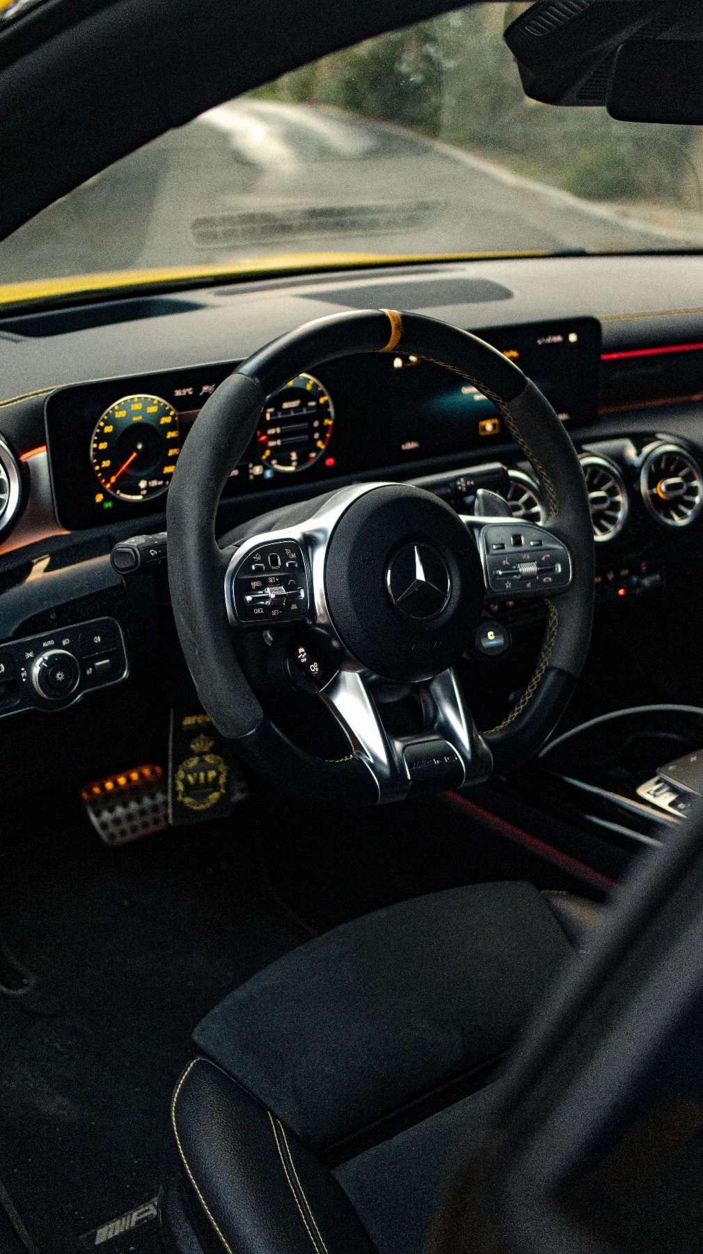 Mercedes-Benz CLA 45 AMG S 4 Matic+ , снимка 8 - Автомобили и джипове - 55836086