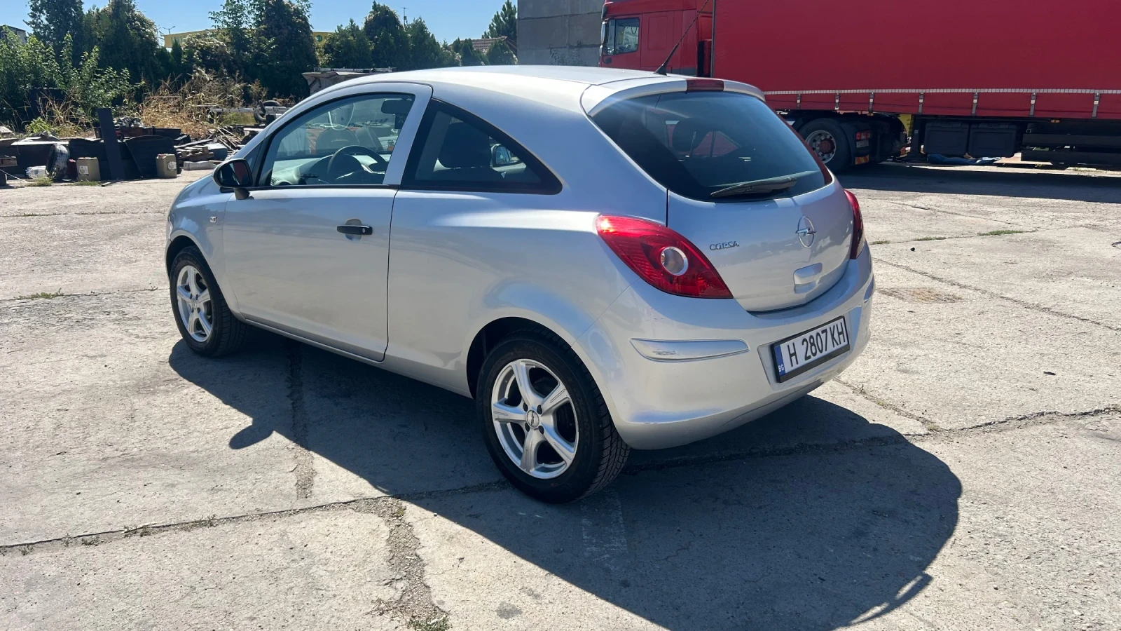 Opel Corsa 1.3 80 кс. , снимка 7 - Автомобили и джипове - 55898325