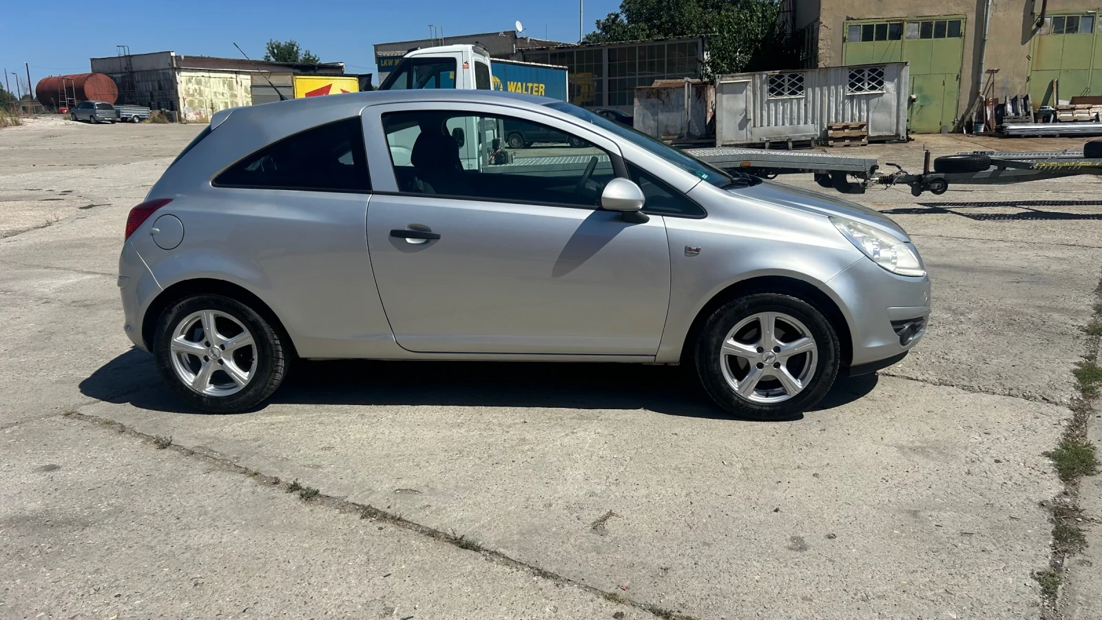 Opel Corsa 1.3 80 кс. , снимка 4 - Автомобили и джипове - 55898325