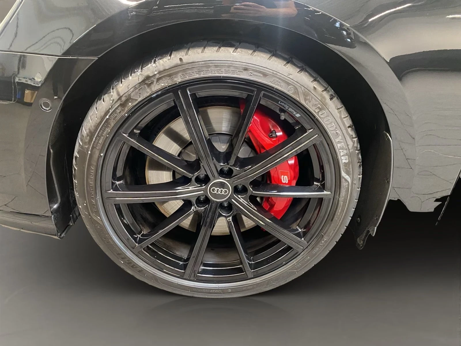 Audi S8 BLACK OPTIC / MATRIX / EXCLUSIVE / CARBON/ TV/ HUD, снимка 6 - Автомобили и джипове - 55999180