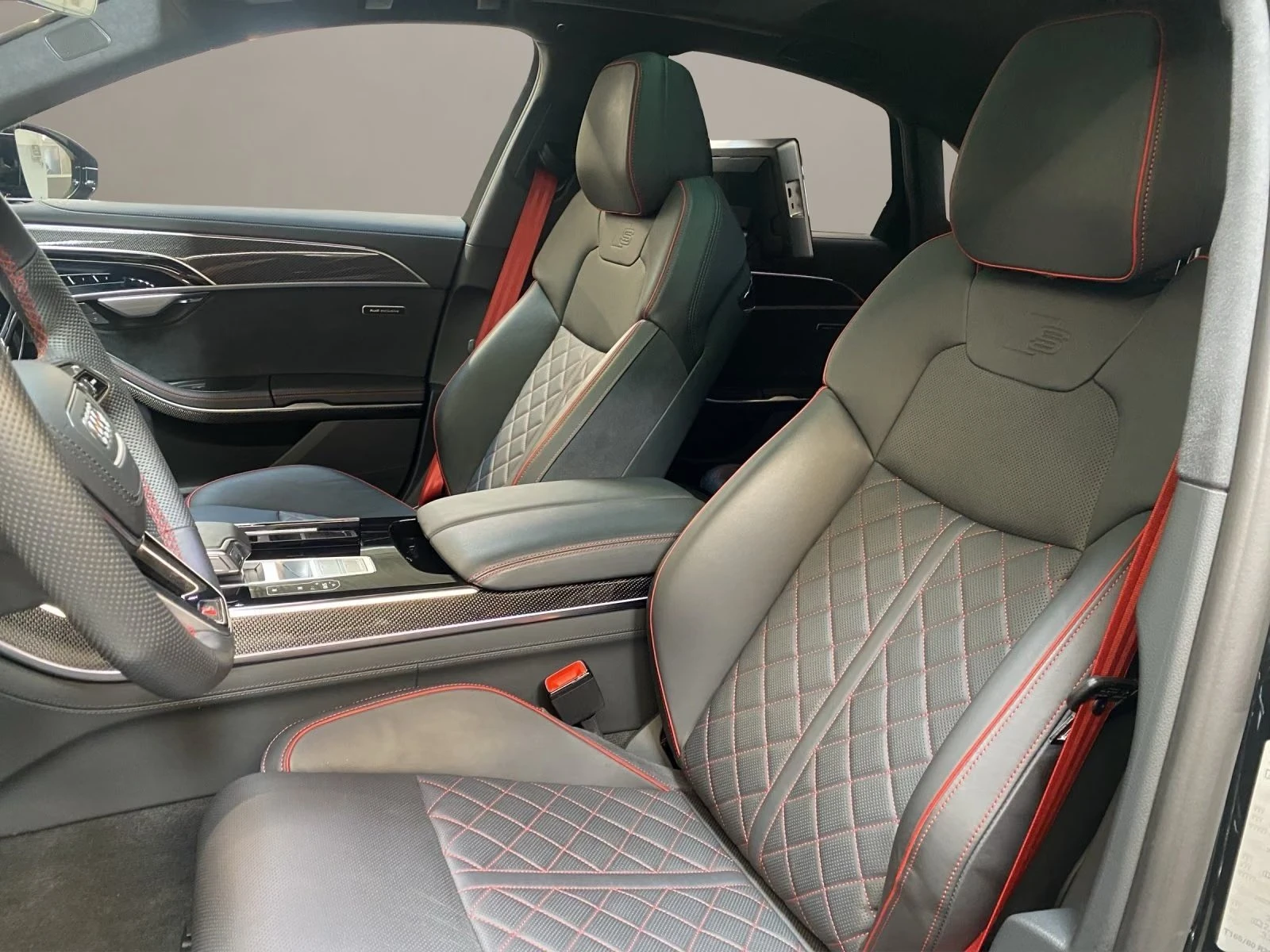 Audi S8 BLACK OPTIC / MATRIX / EXCLUSIVE / CARBON/ TV/ HUD, снимка 8 - Автомобили и джипове - 55999180