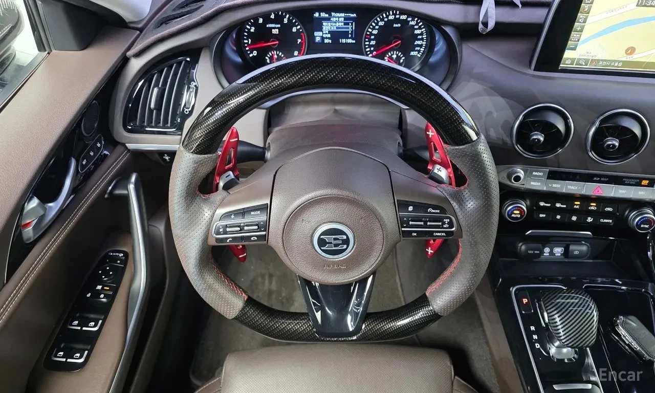 Kia Stinger 3.3 Turbo AWD | АВТОФИНАНСИРАНЕ, снимка 14 - Автомобили и джипове - 56122362