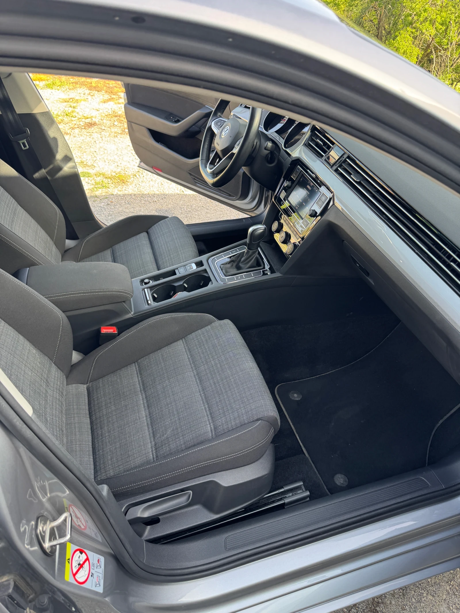 VW Passat 1.5 TSI DSG, снимка 8 - Автомобили и джипове - 56230864