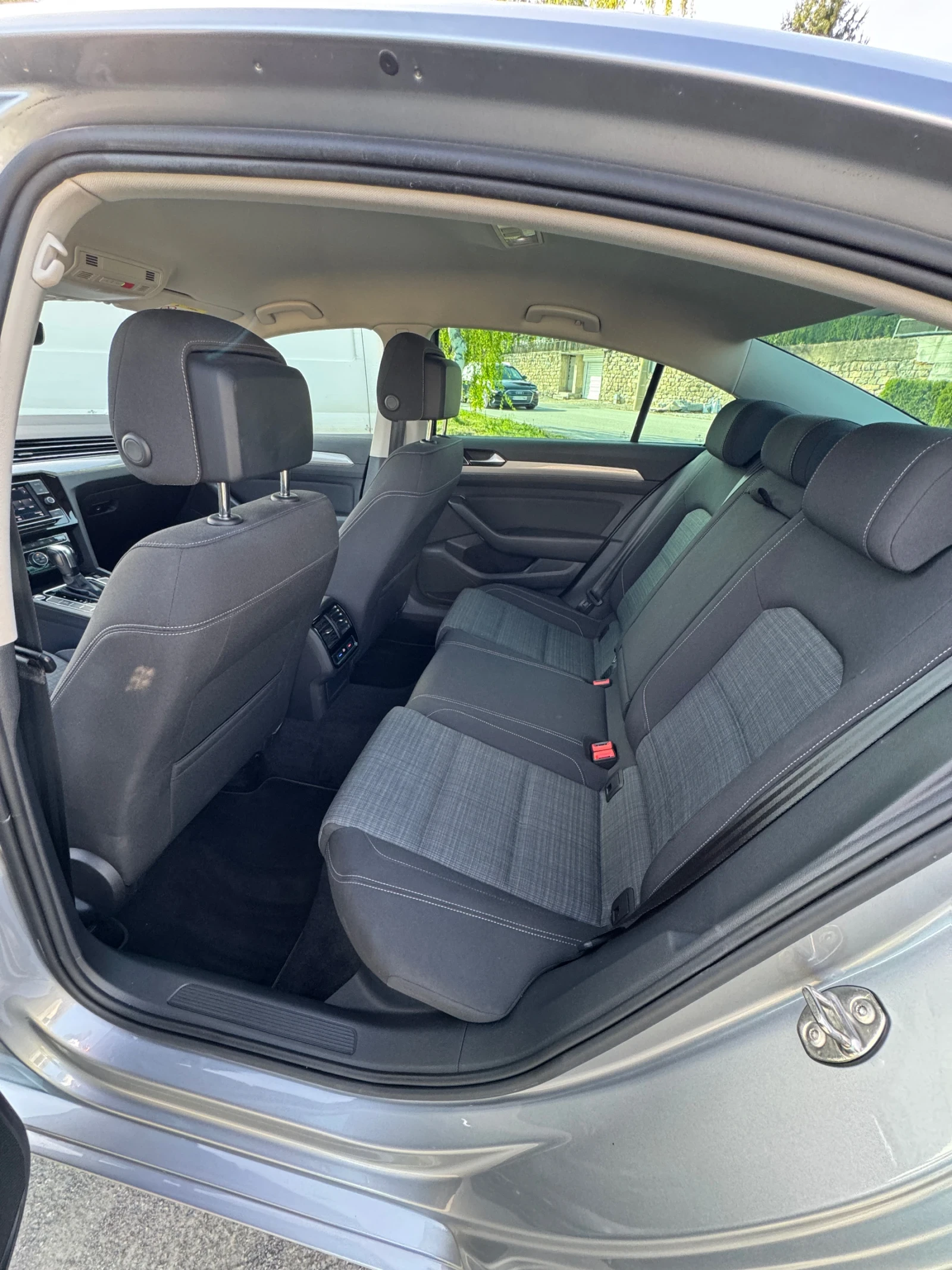 VW Passat 1.5 TSI DSG, снимка 9 - Автомобили и джипове - 56230864