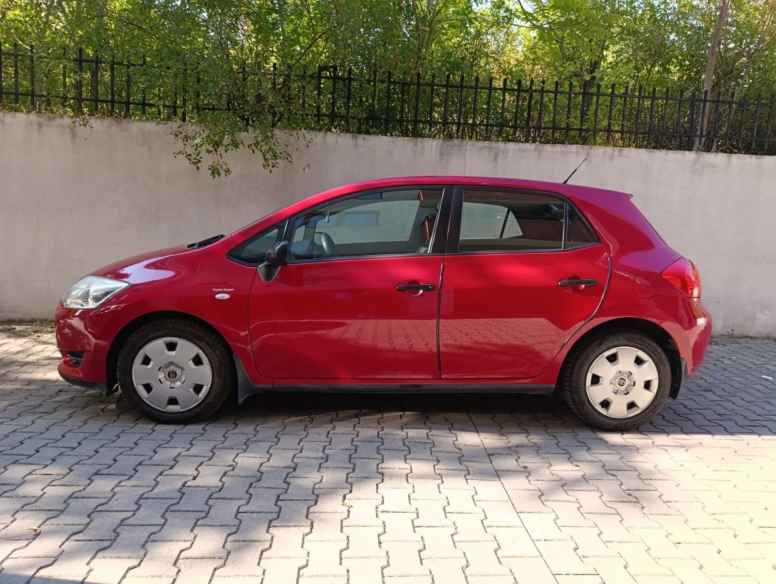 Toyota Auris 1.4 D4D, снимка 2 - Автомобили и джипове - 56341743