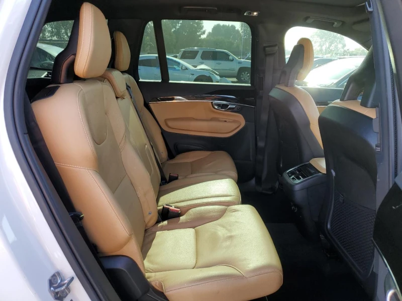 Volvo Xc90 T6 Momentum 7-Passenger, снимка 11 - Автомобили и джипове - 48408579