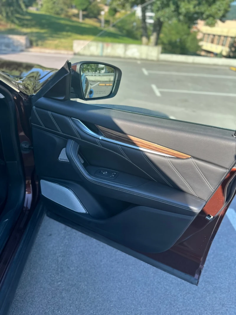 Maserati Levante Бартер, снимка 10 - Автомобили и джипове - 51313515