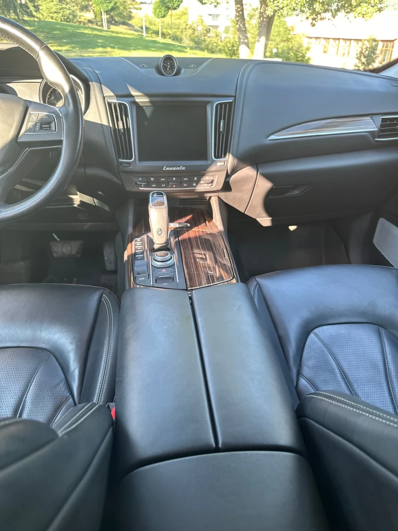 Maserati Levante Бартер, снимка 3 - Автомобили и джипове - 51313515