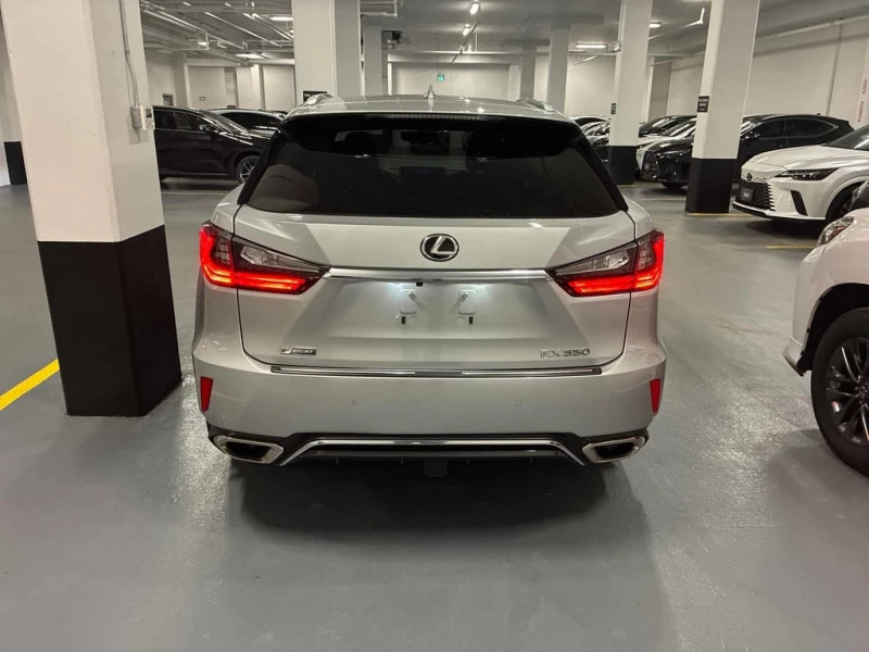 Lexus RX * AWD 4dr * CARFAX * БЕЗ ПЪРВОНАЧАЛНА ВНОСКА, снимка 4 - Автомобили и джипове - 52725358