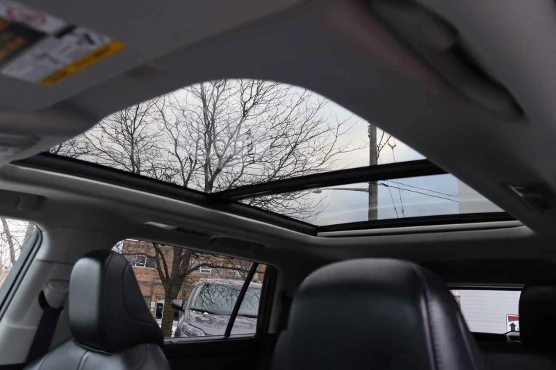 Toyota Highlander HYBRID LIMITED * * CARFAX * * АВТО КРЕДИТ * * , снимка 10 - Автомобили и джипове - 52817843