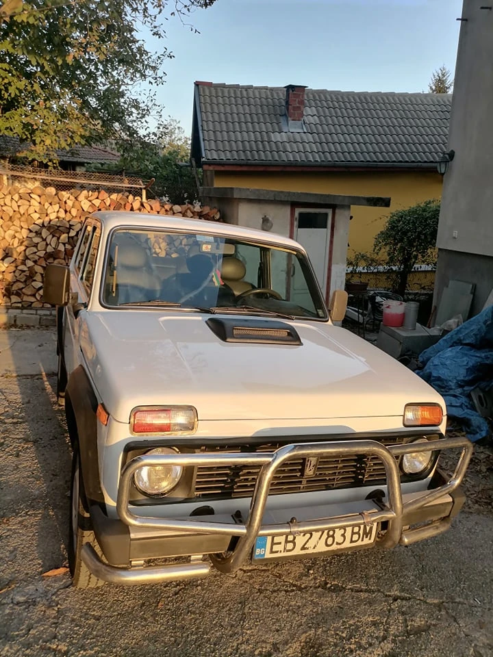 Lada Niva 1.7i, снимка 1 - Автомобили и джипове - 48213286