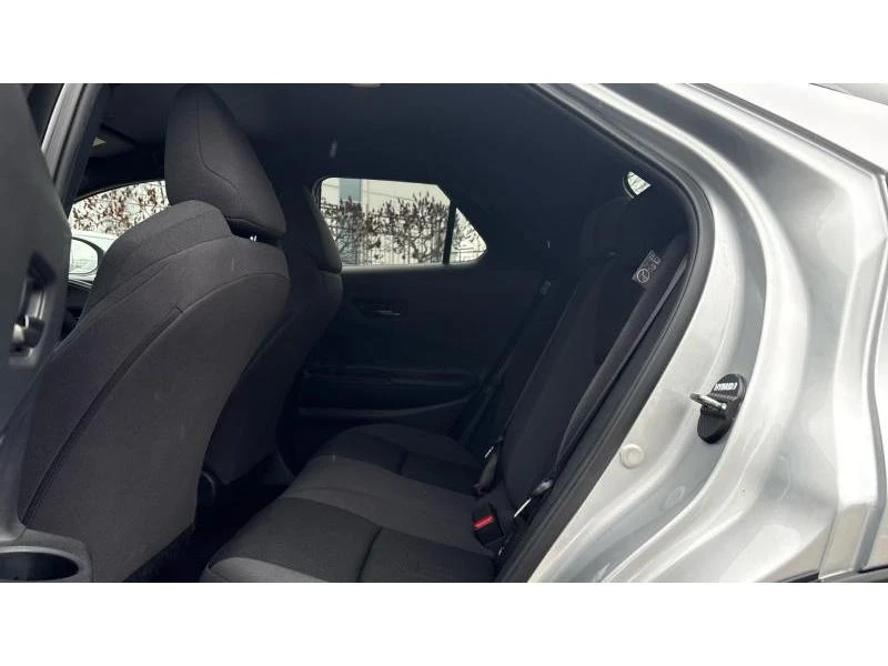 Toyota C-HR 1.8 HEV E-CVT CLUB FWD, снимка 11 - Автомобили и джипове - 53438112