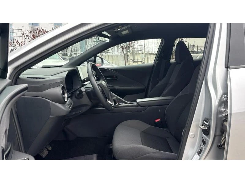 Toyota C-HR 1.8 HEV E-CVT CLUB FWD, снимка 12 - Автомобили и джипове - 53438112