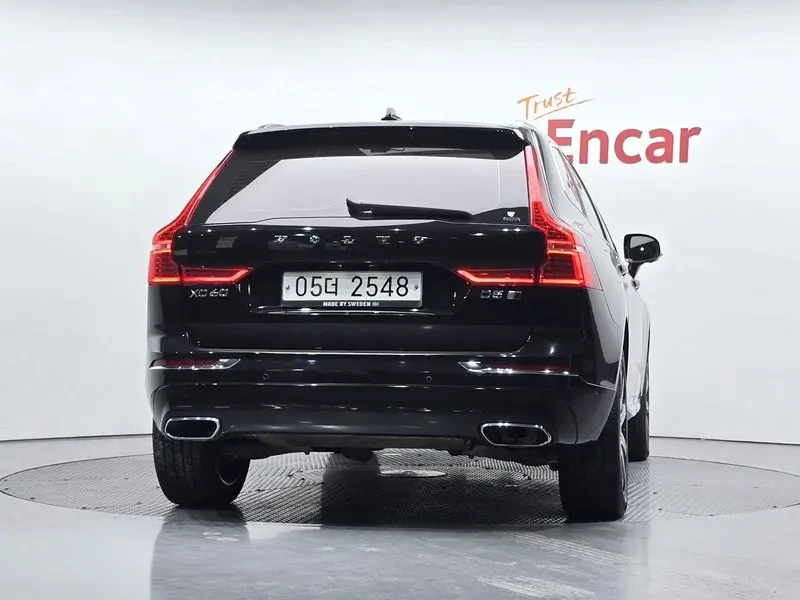 Volvo XC60 D5 - САМО 30% АВАНС, снимка 4 - Автомобили и джипове - 55927646