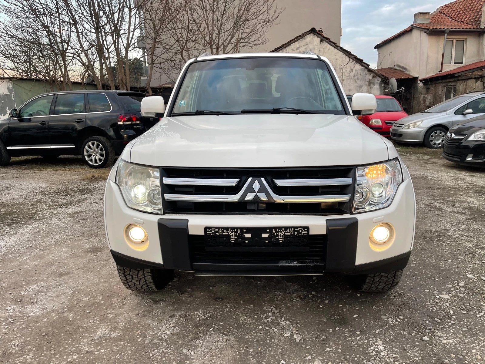 Mitsubishi Pajero 3.2D 170HP AVTOMAT 4x4 FACELIFT NAVi XENON 2010G - изображение 4