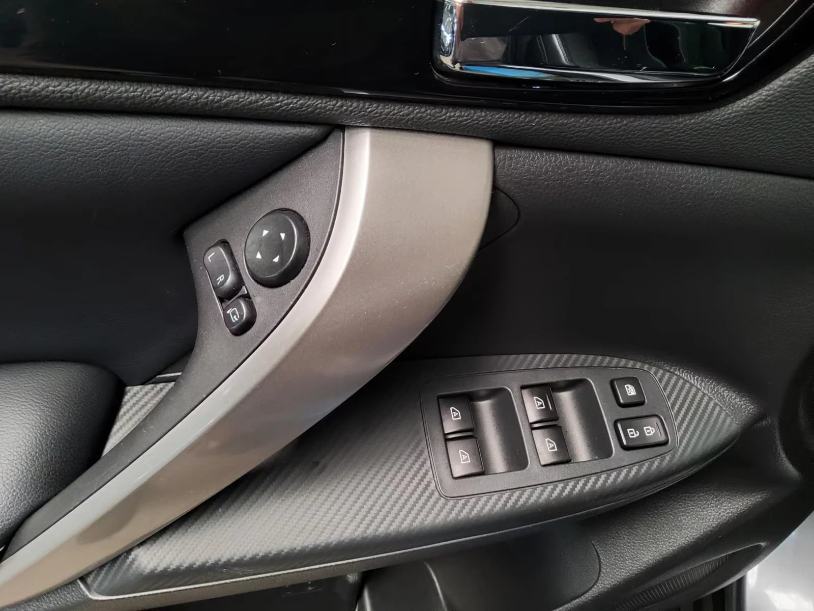 Mitsubishi Eclipse Cross 2.4/188HP/360CAM/ACC/CARPLAY/BSA/4X4/KLESS/845f - изображение 10