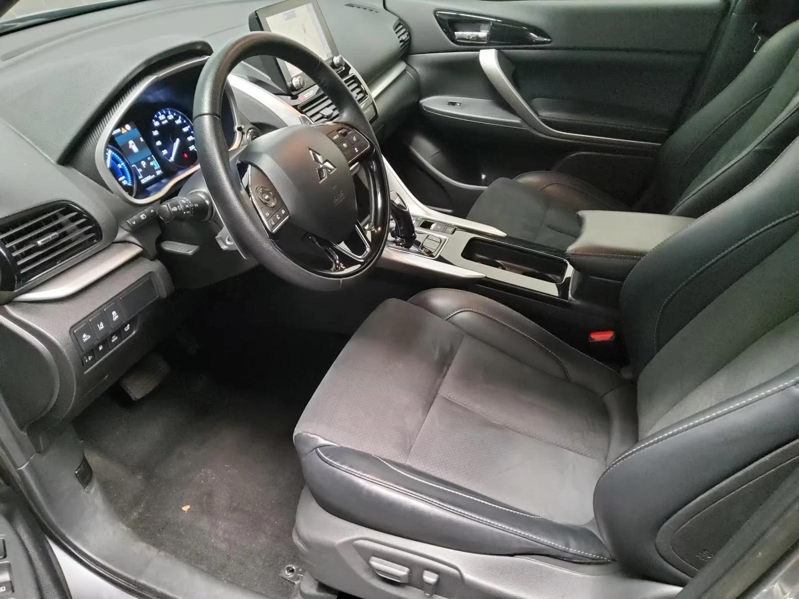 Mitsubishi Eclipse Cross 2.4/188HP/360CAM/ACC/CARPLAY/BSA/4X4/KLESS/845f - изображение 7