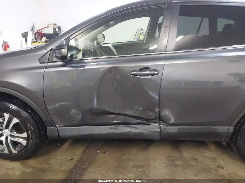 Toyota Rav4 2.5l Le - изображение 6