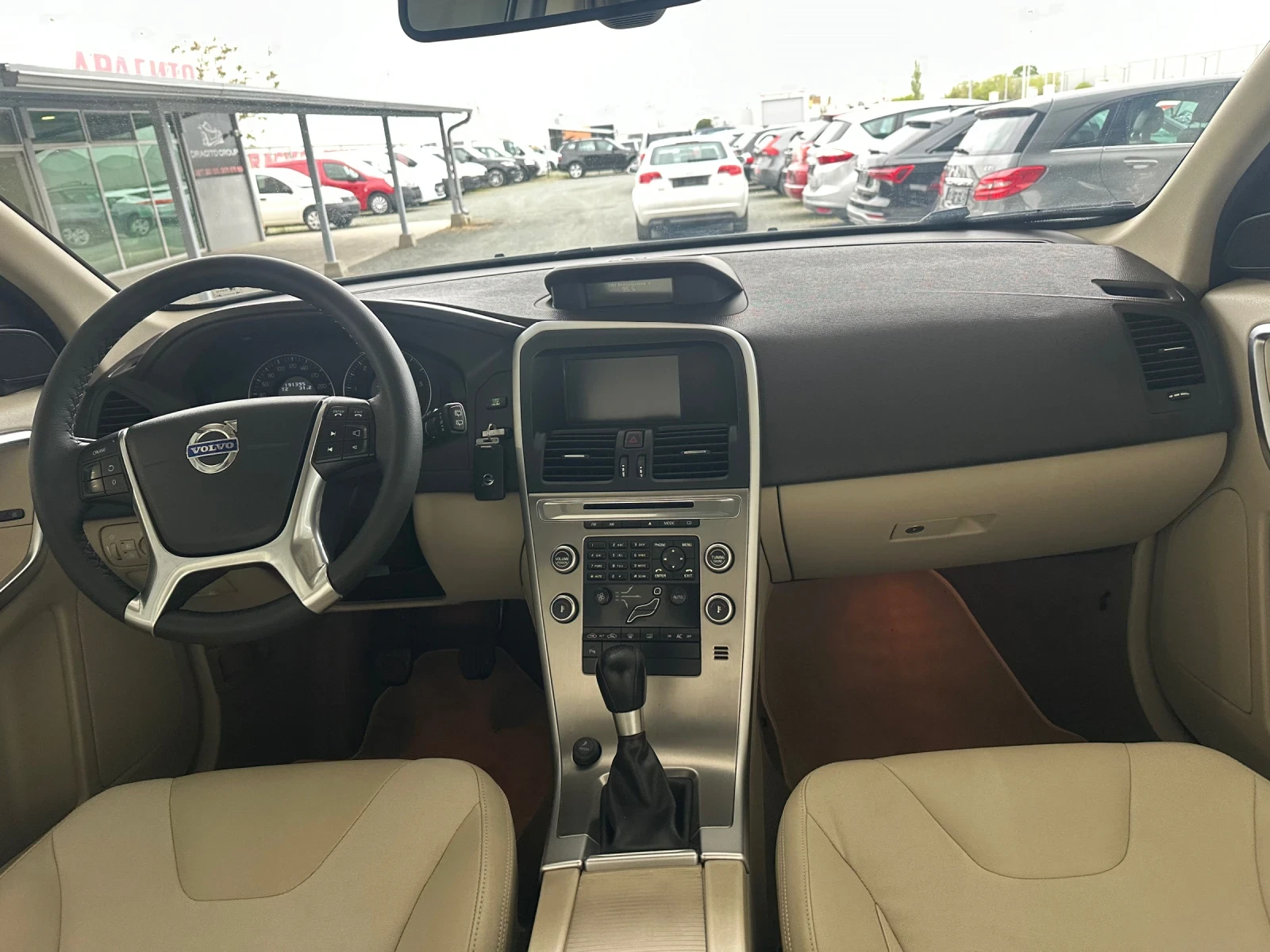 Volvo XC60 2.4D* 175ps* 4x4* 6ск* НАВИ* ПАНО, снимка 12 - Автомобили и джипове - 54342151