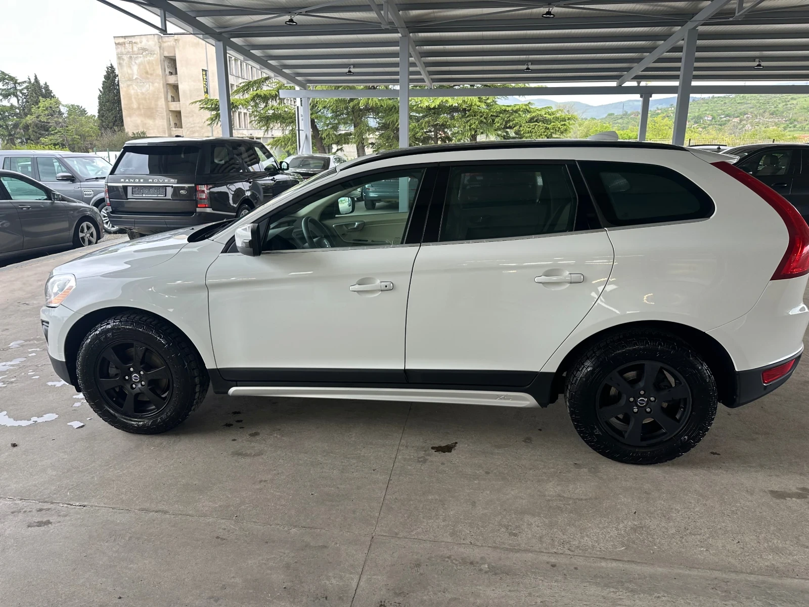 Volvo XC60 2.4D* 175ps* 4x4* 6ск* НАВИ* ПАНО, снимка 8 - Автомобили и джипове - 54342151