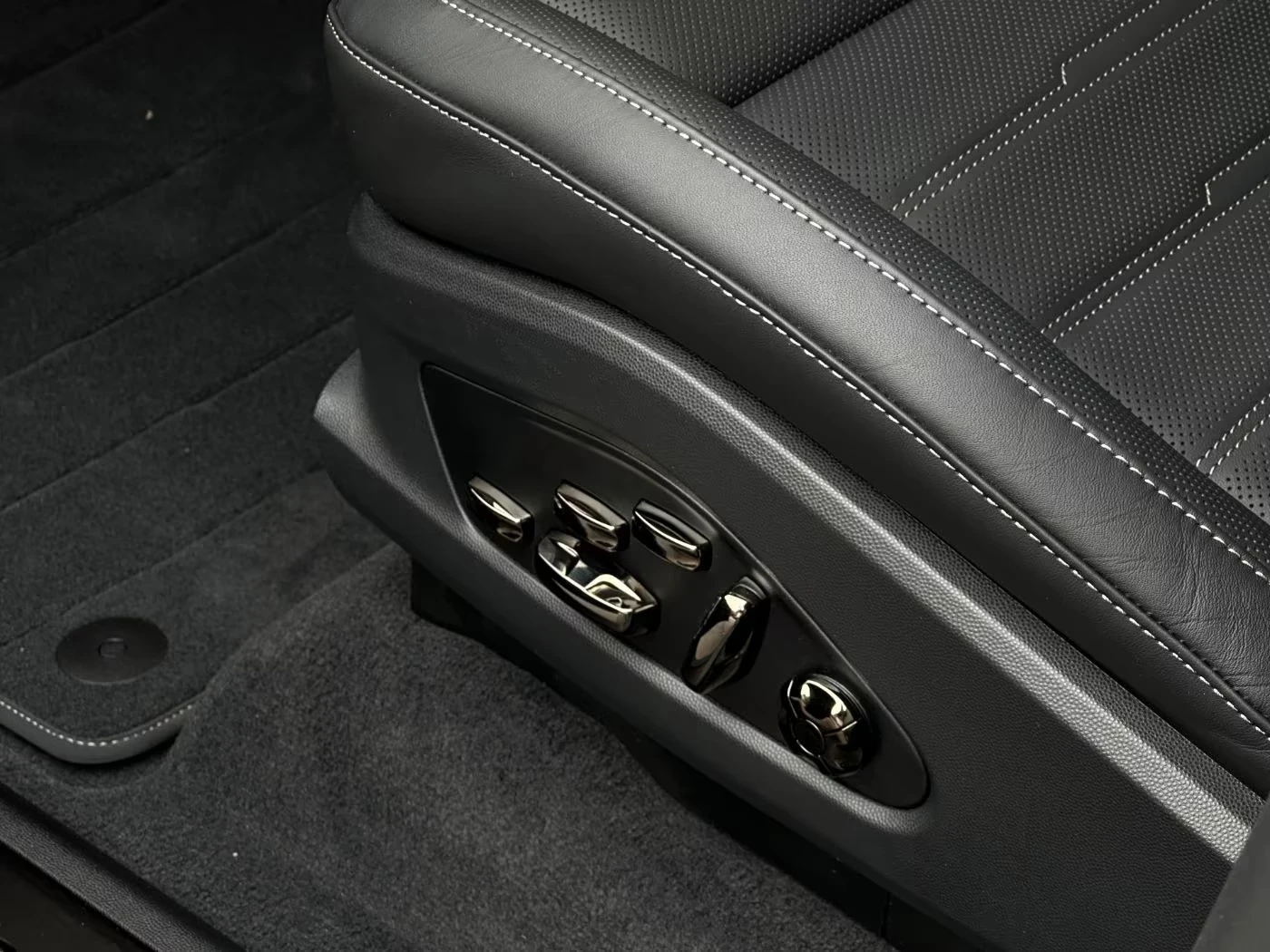 Porsche Cayenne TURBO EV ACTIVE-RIDE BOSE HEAD-UP PANORAMA , снимка 11 - Автомобили и джипове - 54646681