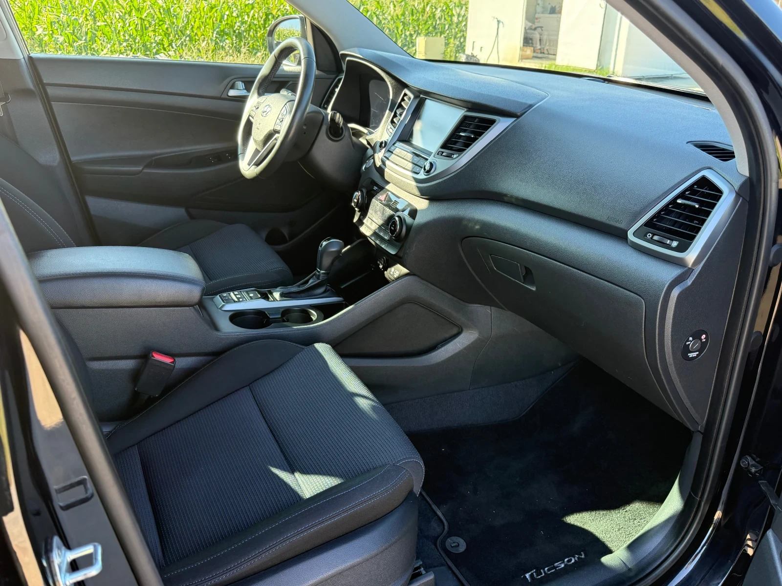 Hyundai Tucson, снимка 10 - Автомобили и джипове - 55503387