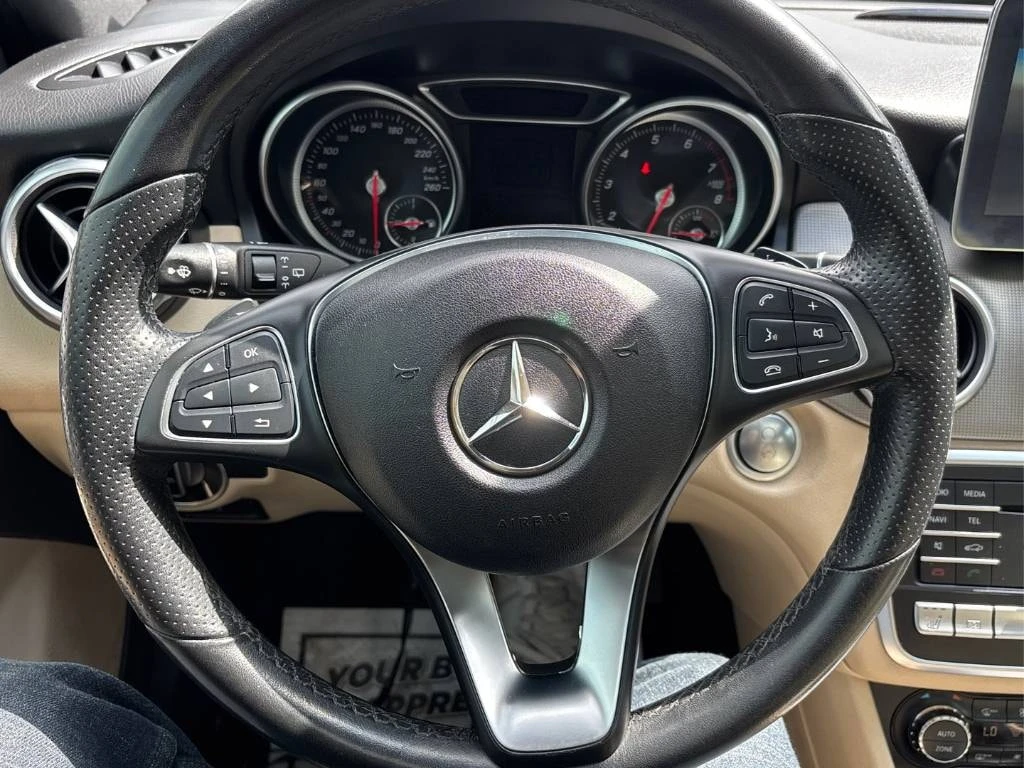 Mercedes-Benz GLA 250 4MATIC * АВТОКРЕДИТ * ГЛАВНО ПРЕДСТАВИТЕЛСТВО, снимка 12 - Автомобили и джипове - 55948219
