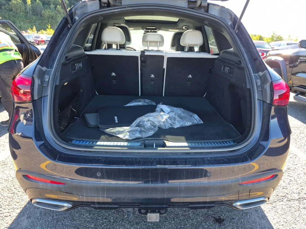Mercedes-Benz GLC 300 * AMG Line * CARFAX * , снимка 13 - Автомобили и джипове - 56187935